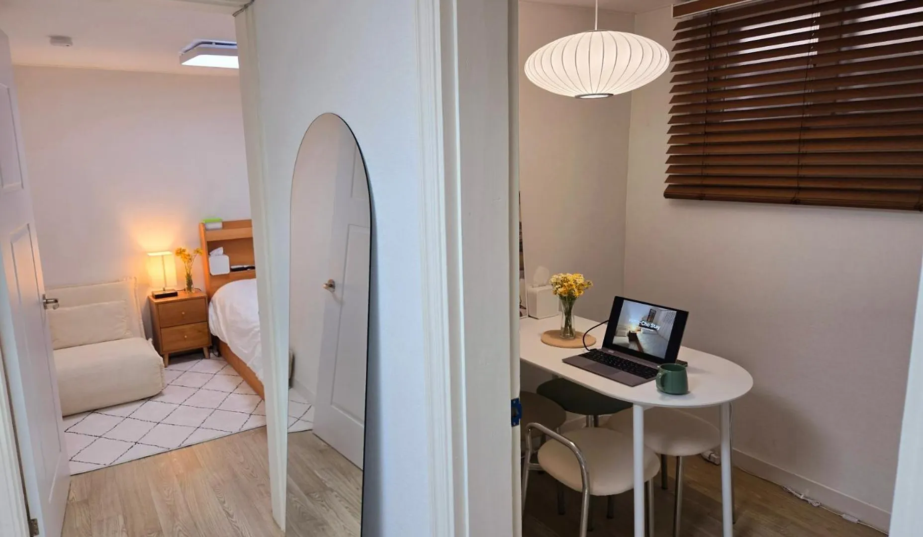 Hong-Cho Stay Sinchon Seoul South Korea